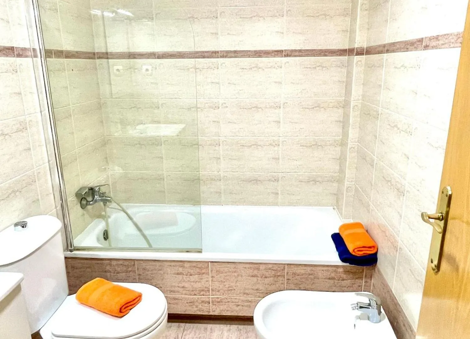 Apartbeach Golden I Muy Luminoso Junto Playa Y Climatizado Salou 0*,  Espanha